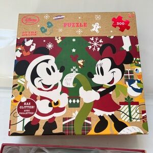Disney Store Christmas Puzzle Mickey Mouse 500 Pc 19 x 22 Has Glitter New